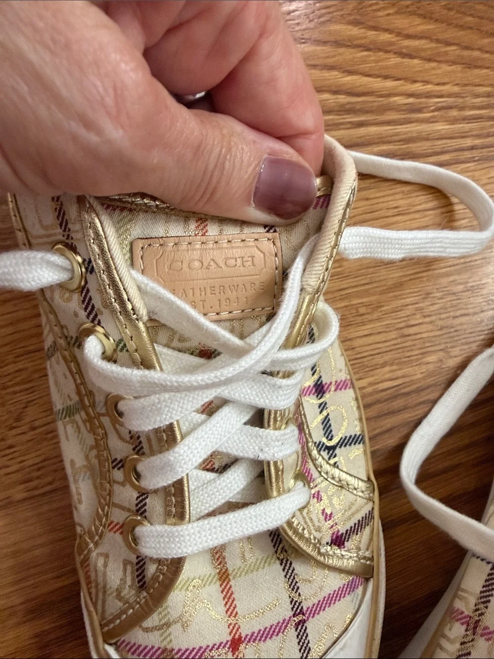 Coach Barrett multi color Plaid Logo Sneakers Gold Trim Women’s Size 7.5B